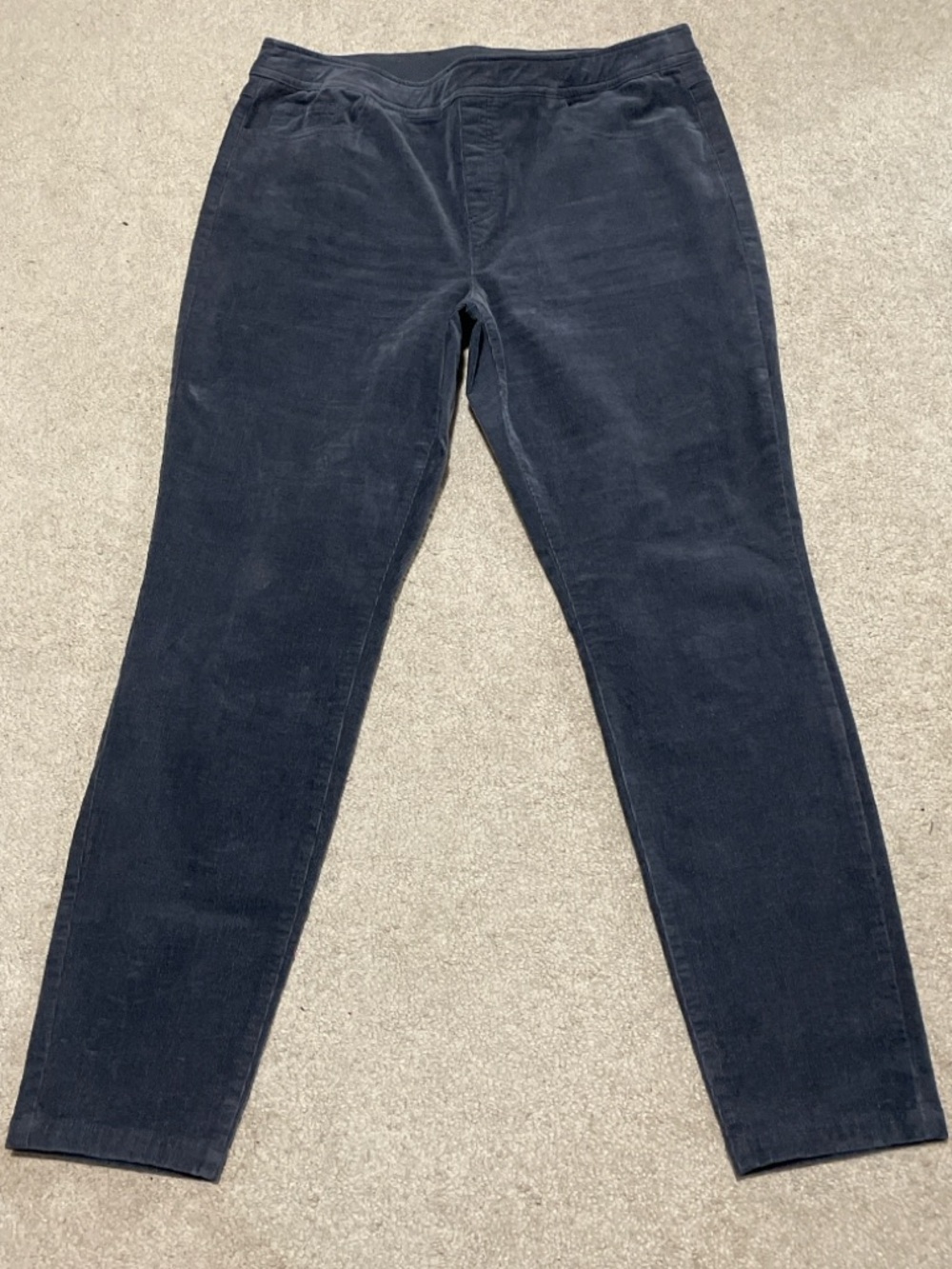 Tribal High-Rise greyish Slim Jogger Pants for Women - Picture 4 of 5